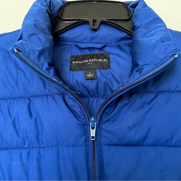 Banana republic blue puffer vest, like new. - Picture 2 of 7